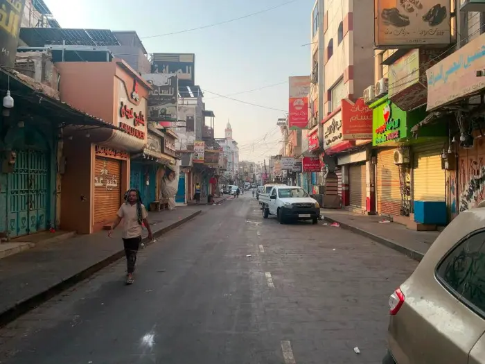عصيان مدني متواصل في العاصمة عدن للأسبوع الثاني عل...