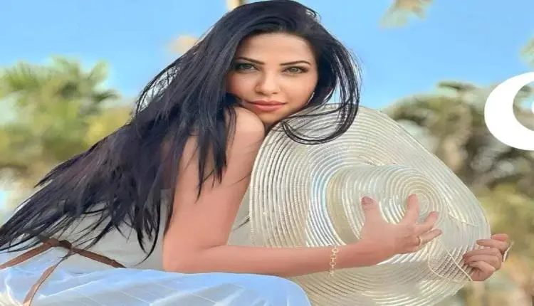 ياسمين جمال تكشف سر غيابها الفني الطويل