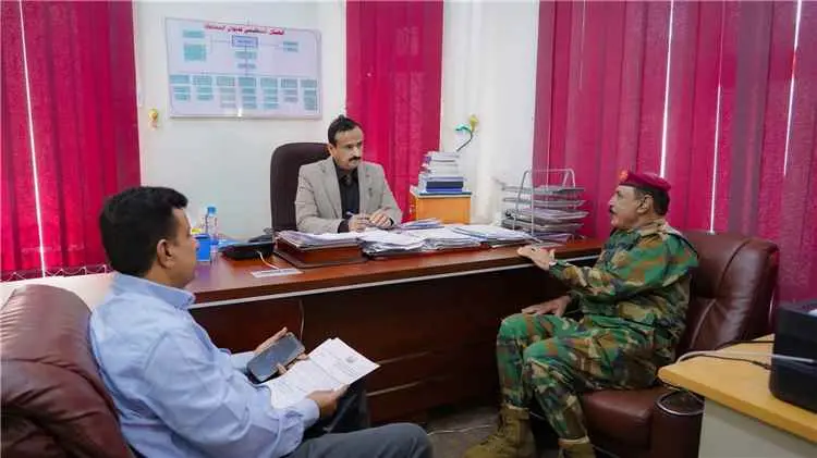 المحافظ بن الوزير يناقش مع السلطة المحلية برضوم وق...