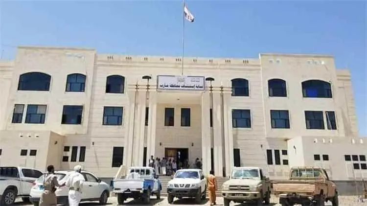 المحكمة الجزائية بمأرب تقضي بإعدام 3 مدانين بجرائم...