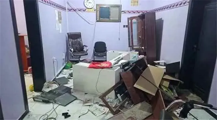 مؤسسة عدن الغد ترحب ببدء محاكمة المتهمين باقتحام م...