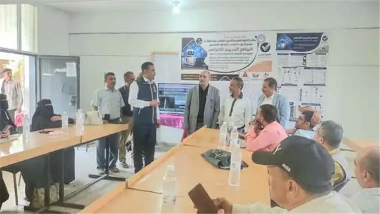 وكيل أول محافظة تعز يدشن دورة تدريبية حول "الذكاء...