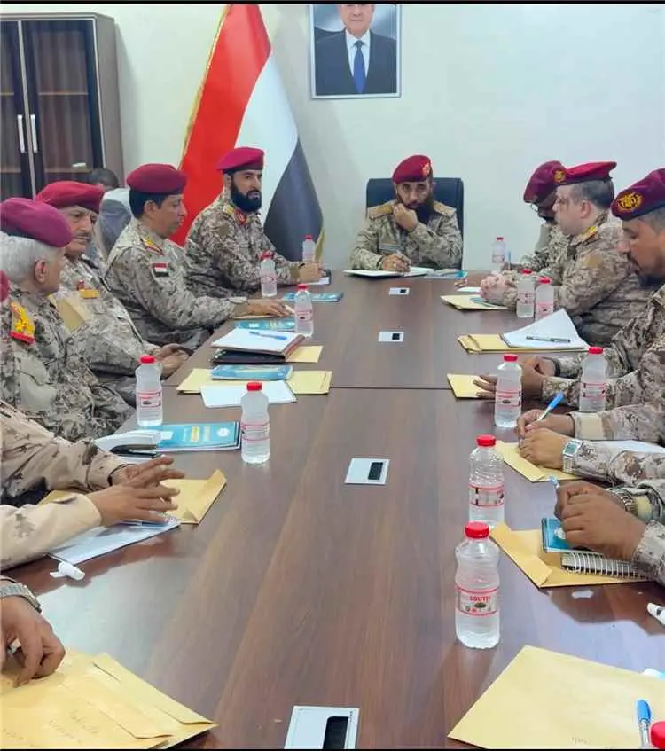 قائد المنطقة العسكرية الرابعة يوجه برفع الجاهزية ف...