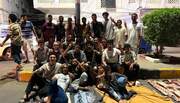 لليوم الثاني.. عدن تنتفض بـ«ثورة الفرشان»