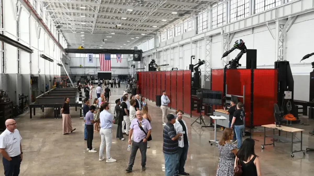 مهندسون سابقون في SpaceX يؤسسون مصنعاً روبوتياً لتصنيع قطع الصلب