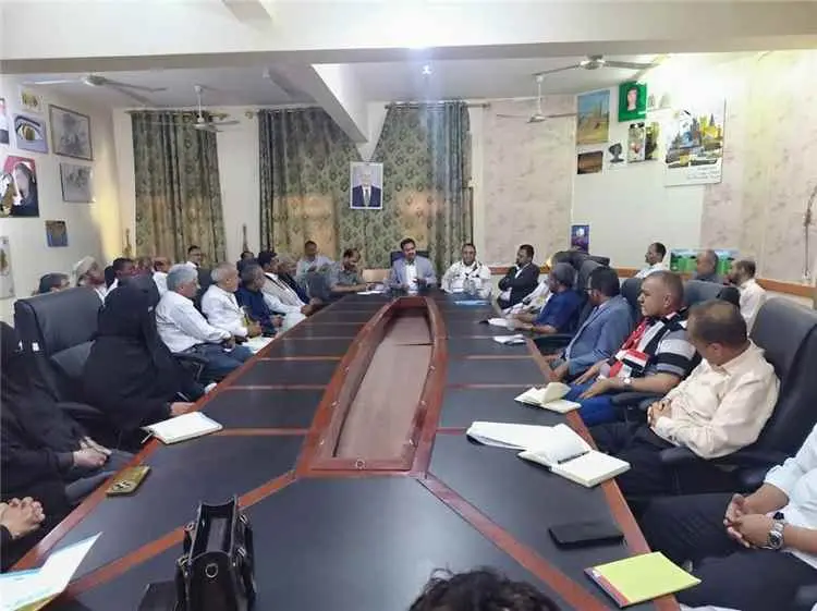 نائب وزير التربية يشدد على التزام مدارس التعليم ال...