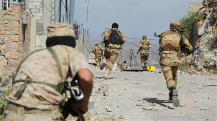 الجيش يعلن تنفيذ 122 عملية ضد الحوثيين خلال 24 ساع...