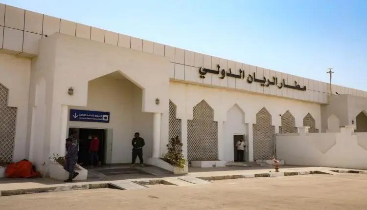 حضرموت..طيران مسير يحلق فوق مطار الرياض والدفاعات...
