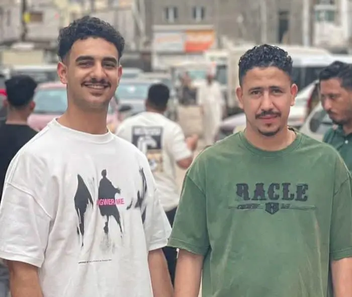 شرطة كريتر تعتقل شابين على خلفية تظاهرة تردي الخدم...