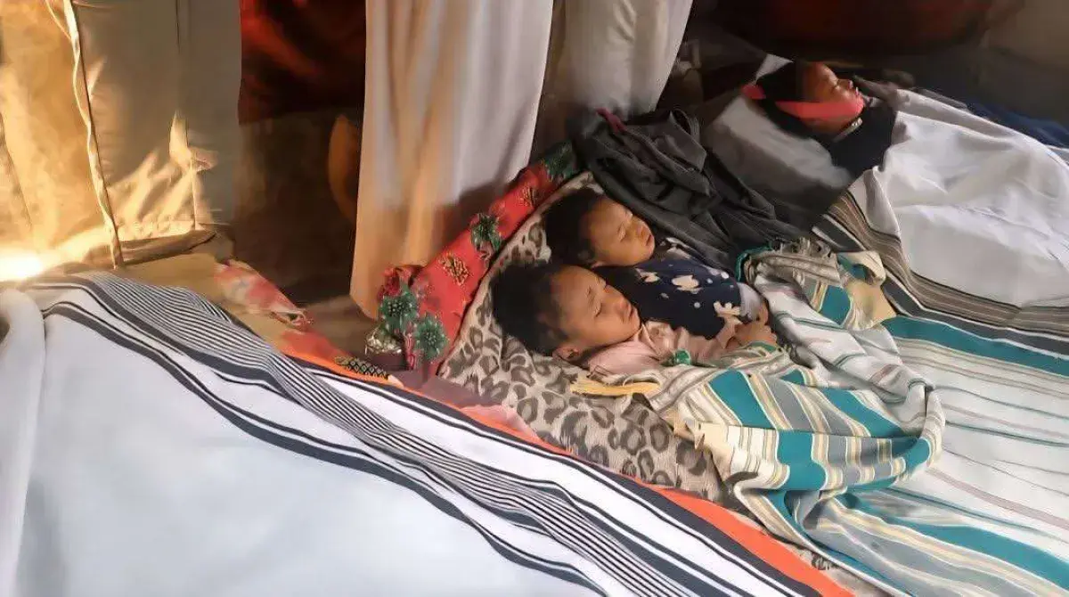 مأساة حجة: أربعة قتلى بانهيار منزل وسط غياب حوثي ي...