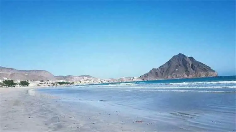 الأرصاد تتوقّع أمطاراً رعدية في أنحاء واسعة وطقساً شديد الحرارة في السواحل والصحاري