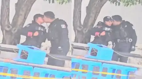 فضيحة أمنية تهز المكسيك.. شرطيان في "خلوة" خادشة أثناء الدورية! (فيديو)