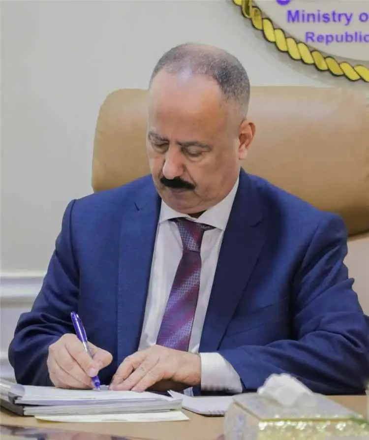 موظفو هيئة الطيران المدني يوجهون الشكر لوزير النقل...