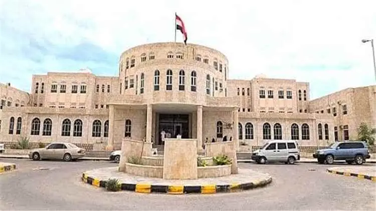 مصدر مسؤول بديوان المهرة ينفي صحة مزاعم اختلاس 42 مليار ريال
