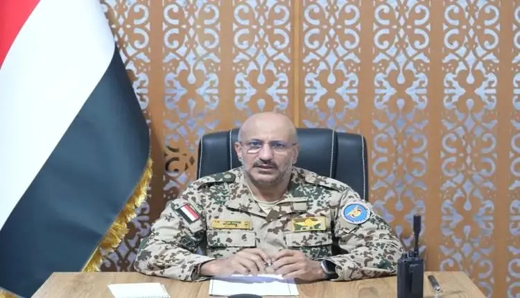 طارق صالح يفاجئ الحوثيين بالظهور بالمخا ويوضح سبب...