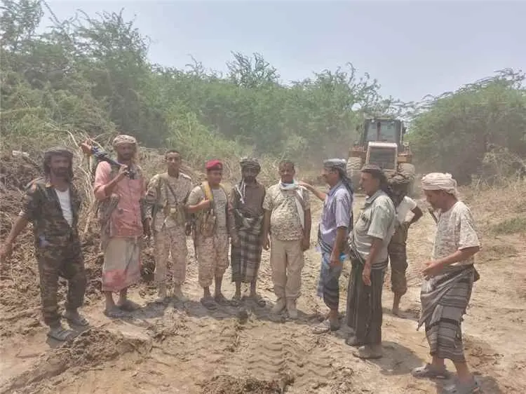 استجابة لمناشدات المزارعين.. الدفع بآليات ثقيلة لتسريع معالجة أضرار السيول في أحور