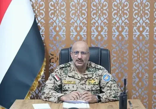 أكد أن المسيّرات والمدفعية غيّرت المعادلة واربكت إيران .. طارق صالح يتوعد الحوثي بمعركة فاصلة تنتهي بتحرير الحديدة وصنعاء