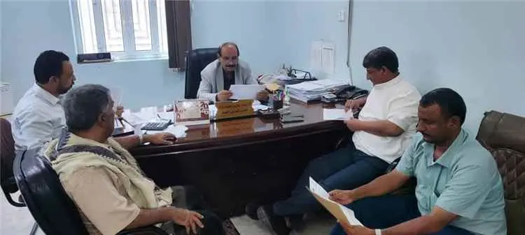 الوكيل الدغاري يناقش مع فرع شركة النفط بشبوة استقر...