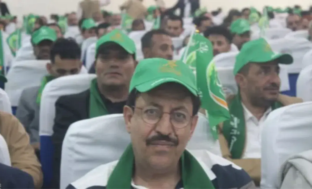 مليشيا الحوثي تبتز موظفي الحكومة بنصف الراتب لإجبارهم على حضور فعاليات «المولد»