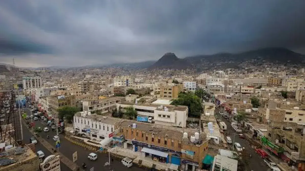 تعز تدشن مشروع محطة كهرباء جديدة بدعم سعودي لتعزيز...