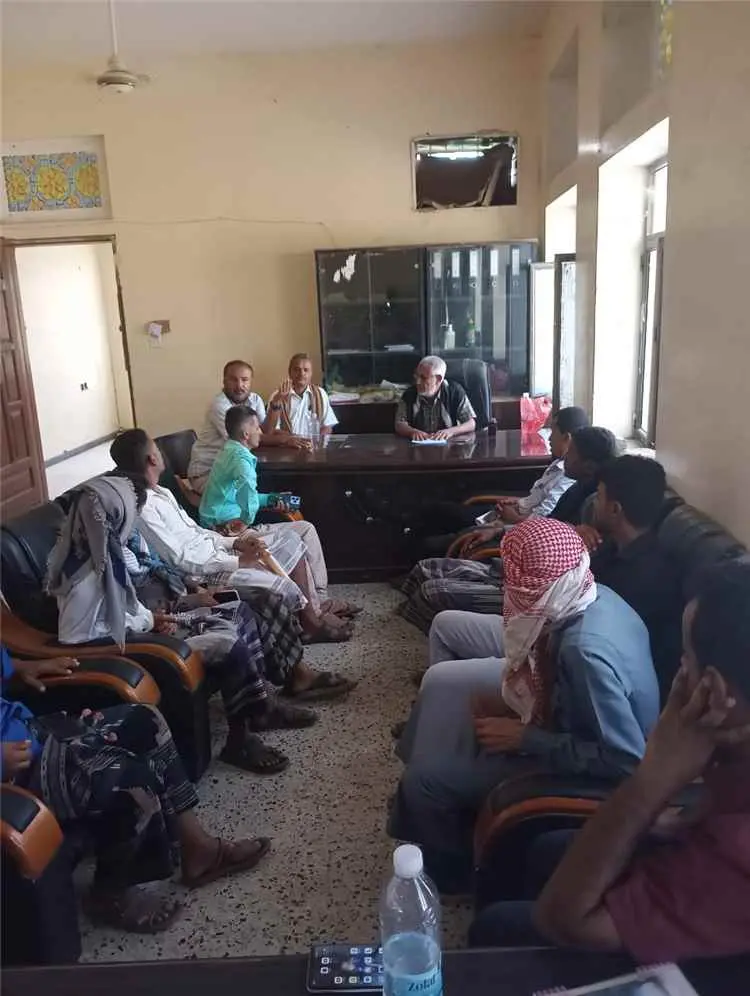 مدير عام الملاح يلتقي الهيئة الإدارية لمنتدى شباب...