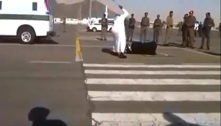 السعودية تنفذ حكم القتل حدا بحق يمني استدرج ابن جل...