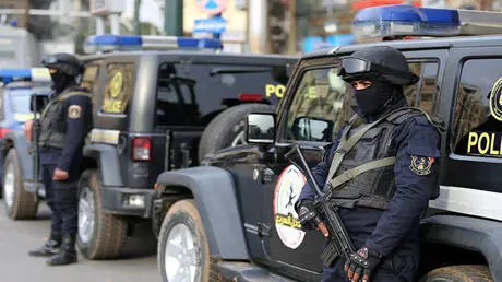 مصري يقتل سيدة على الشاطئ بالضربة القاضية