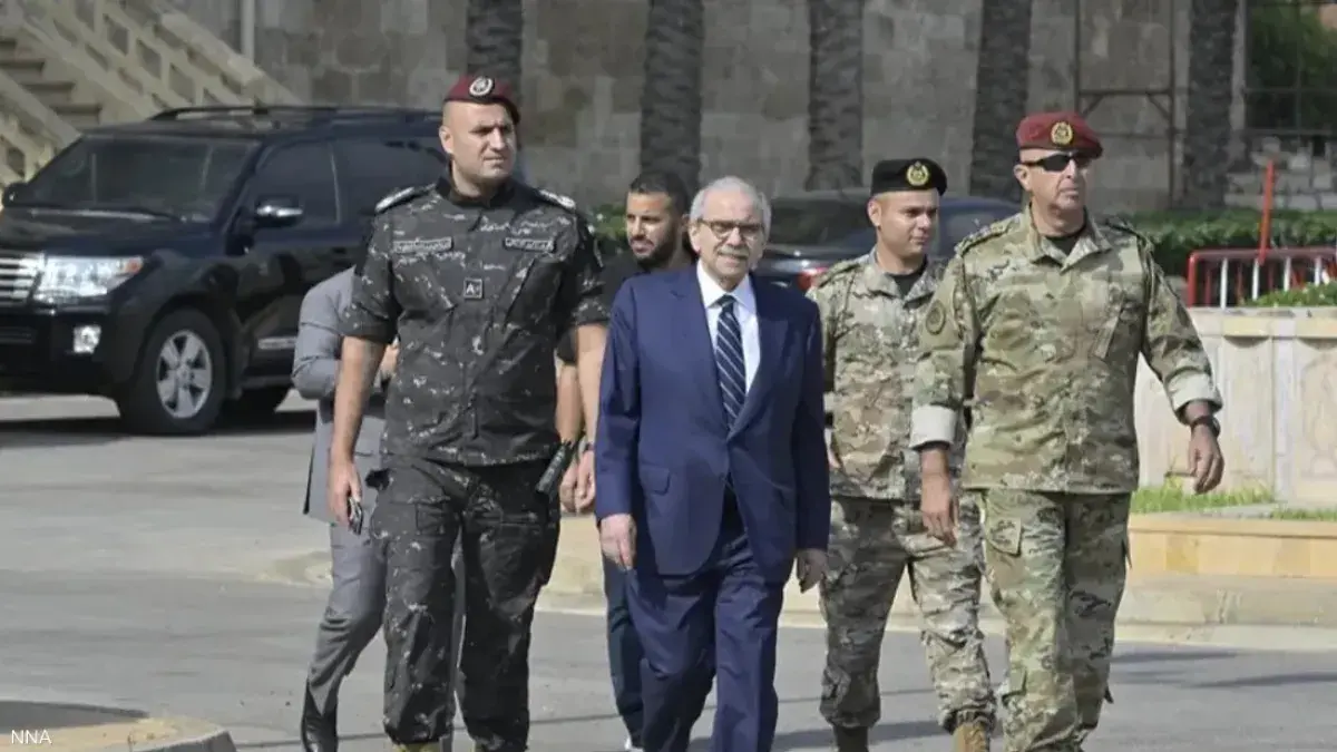 انفجارات في صور جنوب لبنان بالتزامن مع جولة لرئيس...
