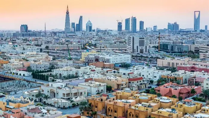 انخفاض قيمة الصفقات العقارية في السعودية بنسبة 32%