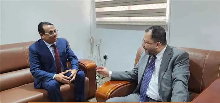 لقاء يجمع باعبود ووزير الكهرباء الكاف لتوحيد الصف...