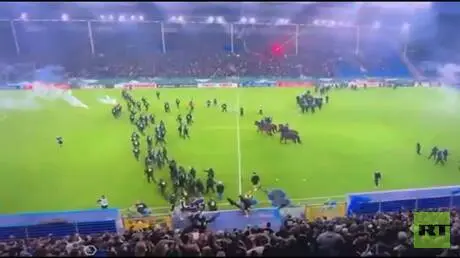 ألمانيا.. اشتباكات بين مشجعي فالدوف مانهايم وكايزر...