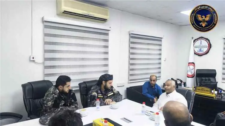 قائد قوات أمن المنشآت ومدير مصافي عدن يبحثان تعزيز...