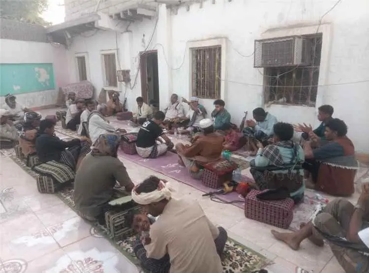 الشيخ دحة يحكم بإنهاء الخلاف بالعفو والسماح بين أب...