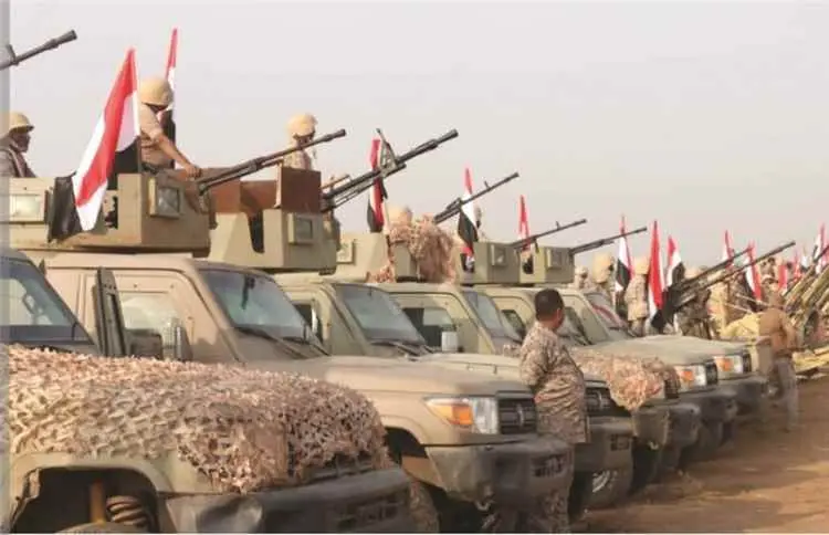 لماذا يرفع اليمنيون علم الجمهورية في مواجهة الحو ث...