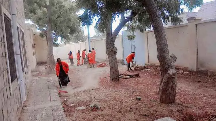 استمرار حملة النظافة المدرسية بمدارس زنجبار