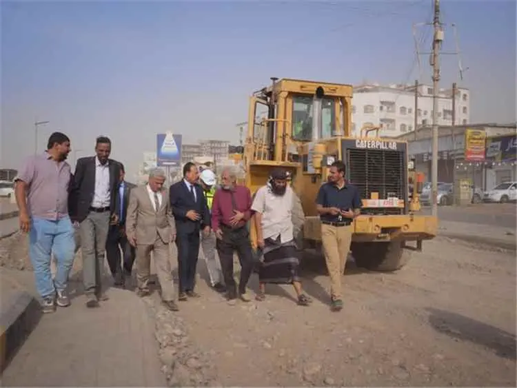 وزير الأشغال يدشن مشروع صيانة وتأهيل خط كورنيش الم...