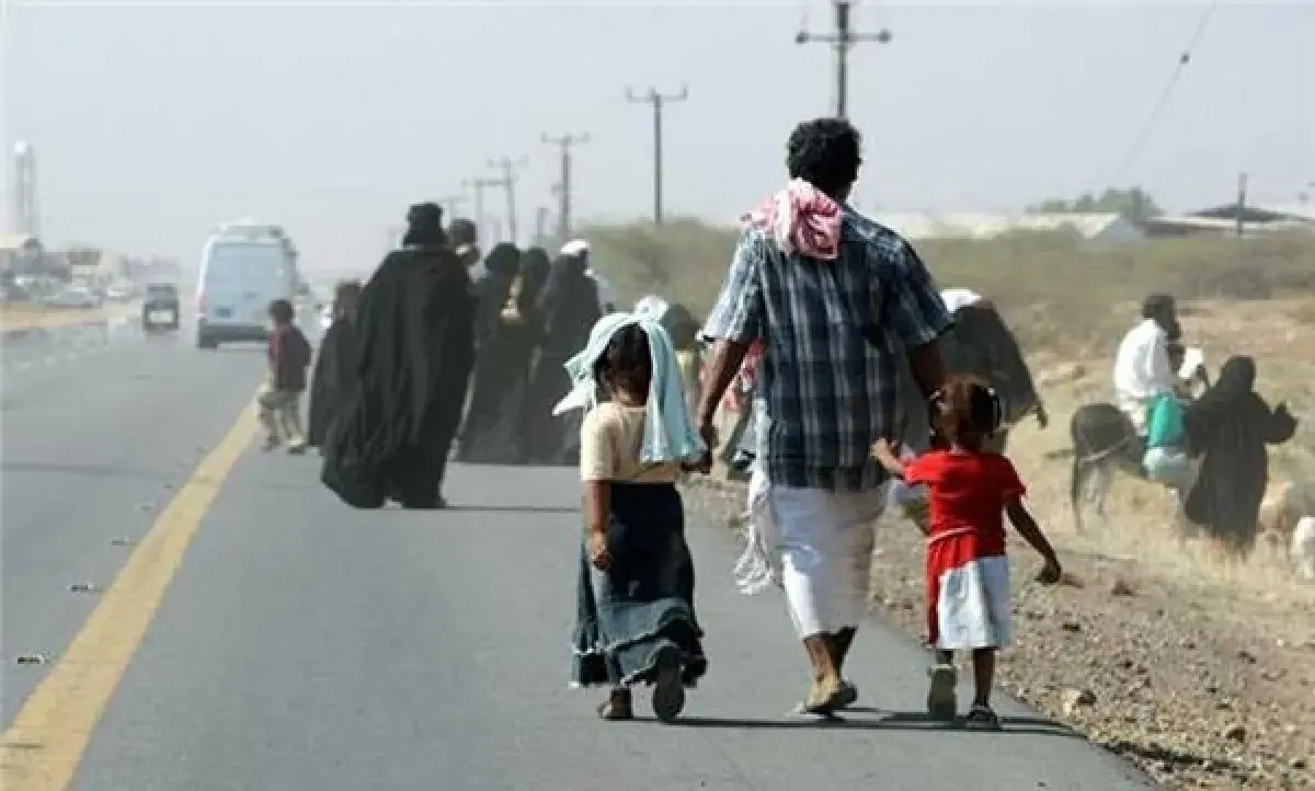 تحت قصف الحوثي.. أكثر من 100 أسرة تفر من الحديدة