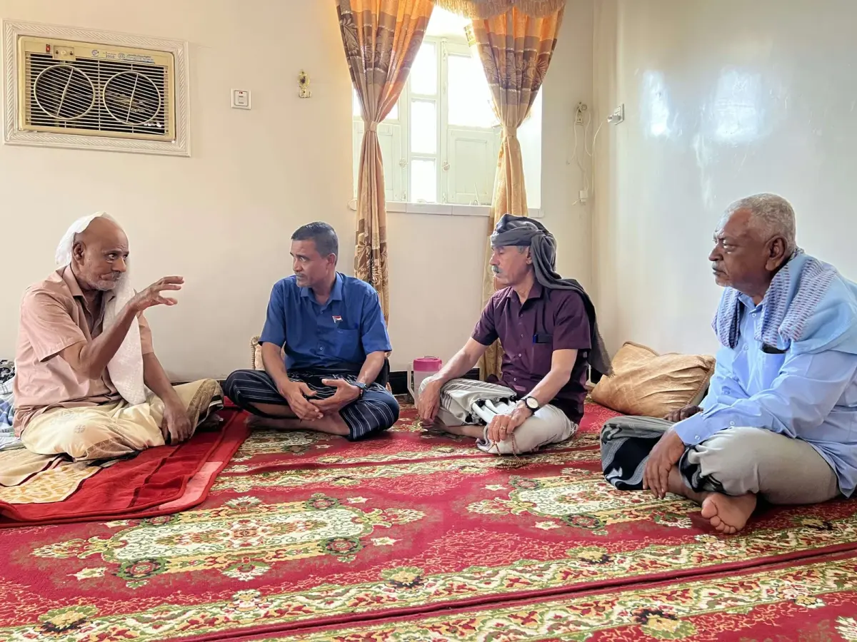 التميمي يطمئن على صحة المناضل محمد خميس بازياد ويشيد بأدواره النضالية