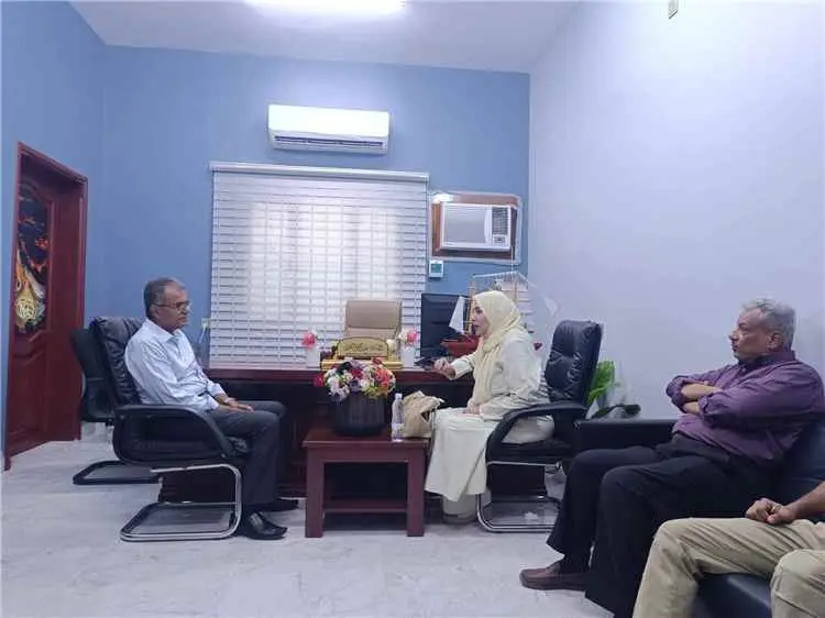 القلعة ومايسة عشيش يبحثان جاهزية مدارس المعلا واحت...