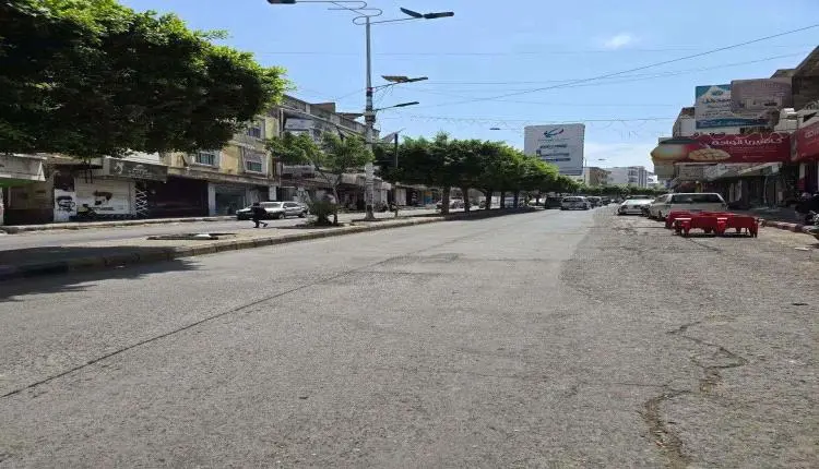الغاز يشل حركة تعز وعدن.. حافلات تتوقف ومواطنون عا...