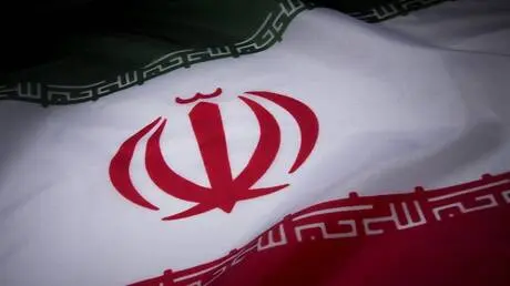 تفاصيل صادمة عن معاناة طفلة إيرانية نجت بمعجزة من...