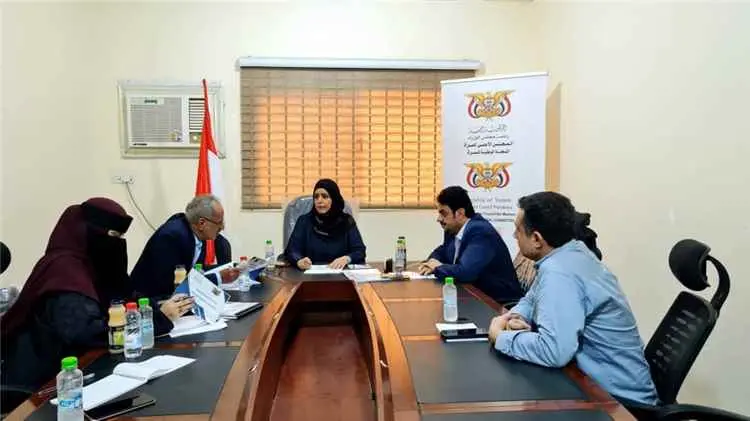 رئيسة اللجنة الوطنية للمرأة تلتقي وفداً من الأمانة...