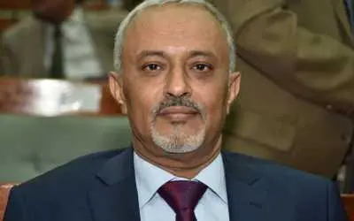 الوهباني يهنئ أبوراس بذكرى التأسيس ويؤكد على أهمية...