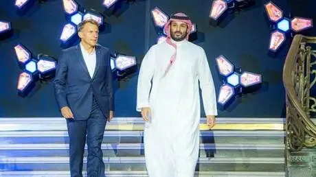 ولي العهد السعودي وماكرون يتوجان الفائز في كأس الر...