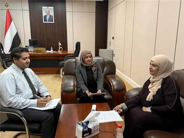 الإدارة العامة للمرأة ووزارة الشؤون القانونية تبحث...