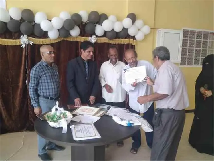 بأبين.. اختتام المخيم الصيفي التعليمي والمهني للطا...