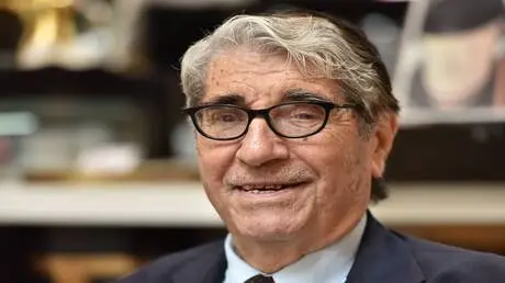 نجم الكوميديا اللبناني صلاح تيزاني يرد على المغرضي...