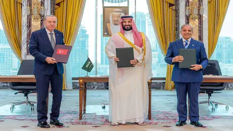 "الصوت اليهودي" تحذر من  انضمام مصر لاتفاق مكة وتغ...