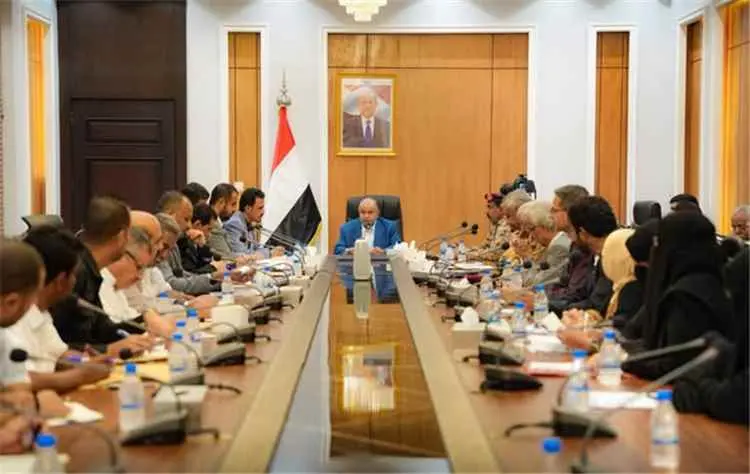 الخنبشي يترأس الاجتماع الاعتيادي السادس للمكتب الت...
