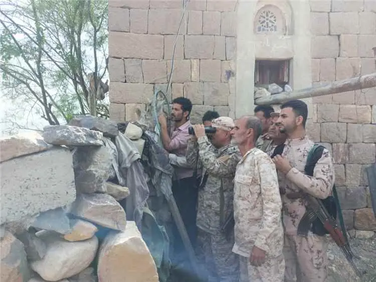 الشنفرة يتفقد خطوط التماس في الضالع ويعلن اقتراب م...